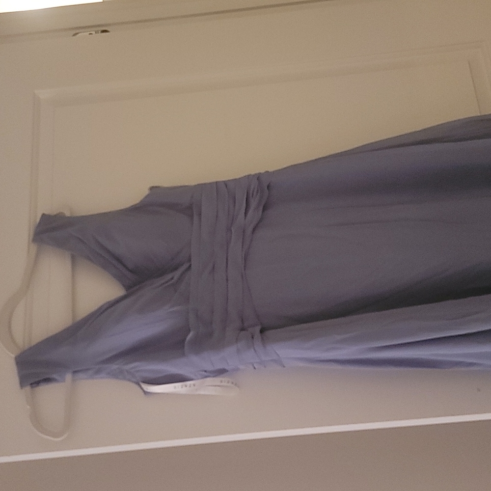Dress - Picture 4 of 4